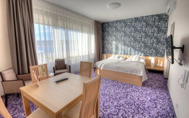 Hotel Vinice Hnanice