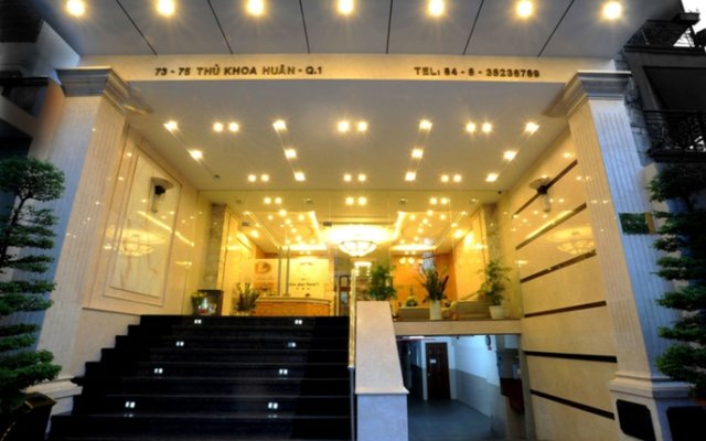 Отель Silverland Yen Hotel Вьетнам, Хошимин - отзывы, цены и фото номеров - забронировать отель Silverland Yen Hotel онлайн вид на фасад