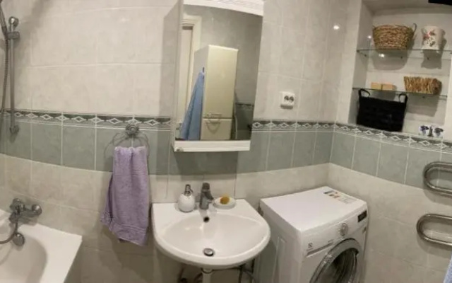Spacious 3 bedroom apartment in great location