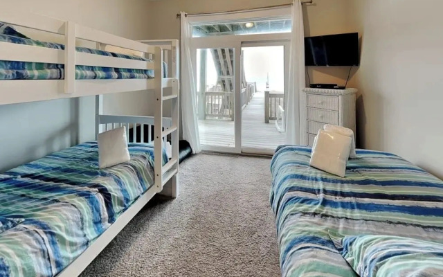 Sunshine Daydreams by Topsail Realty