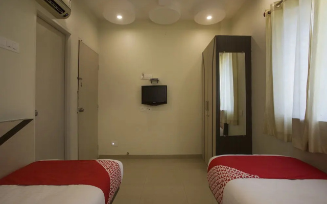 OYO 11566 Shree Swami Apartment
