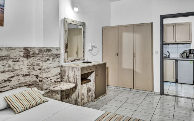 Evina Rooms & Suites
