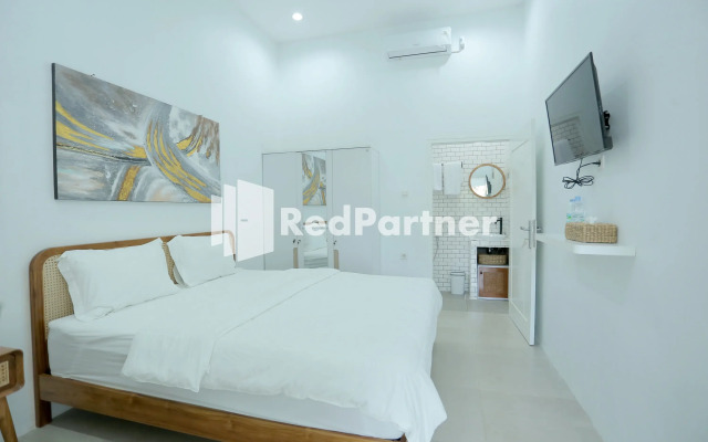 Pringgading Surf Camp RedPartner