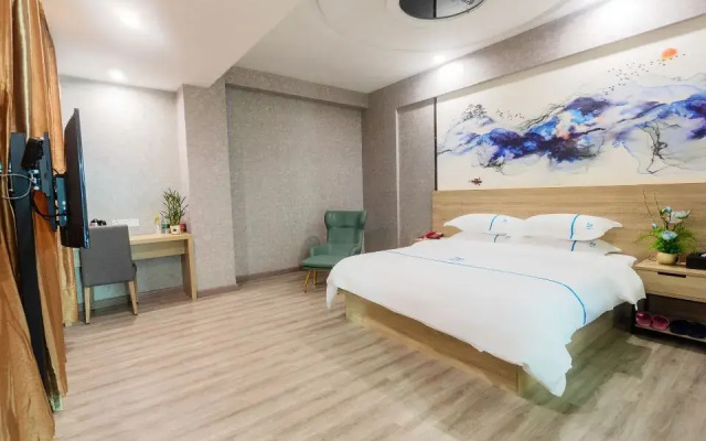 Baihe Hotel (Yangxi West Lake Branch)