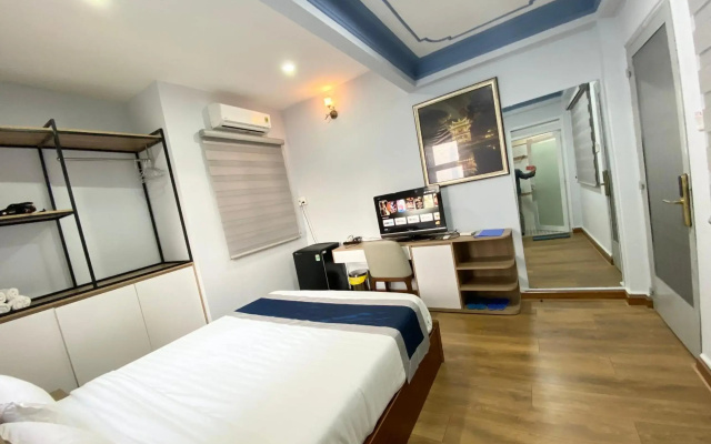 Home Away Homestay, City Center, D1