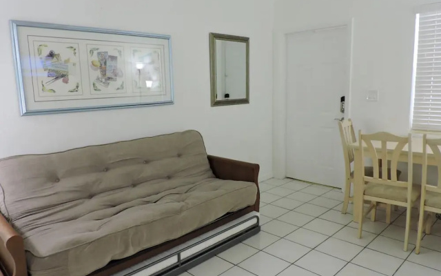 Southwinds Inn # 7 - One-bedroom
