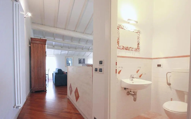 Bianco Apartment