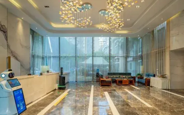 Rezen Select Hotel (Kaili City  Center Wanda Plaza)
