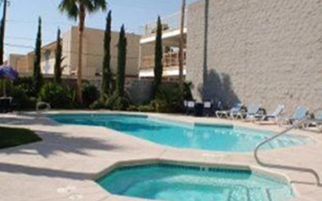 Clarion Hotel & Casino
