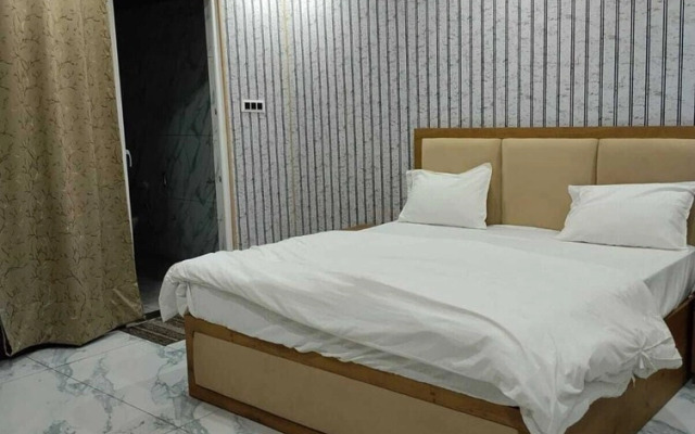 Hotel The Royal Knot