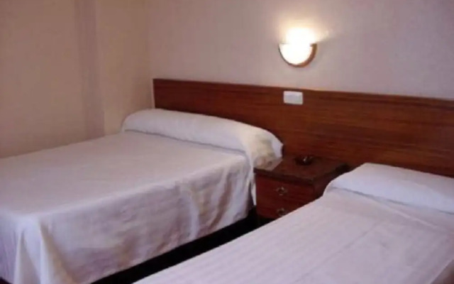 Hostal Tropical