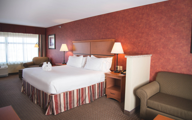 Holiday Inn Express & Suites Loveland by IHG