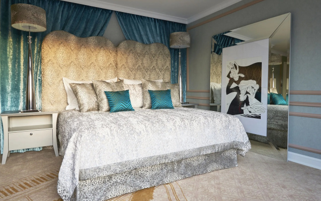 Aria Hotel Budapest by Library Hotel Collection