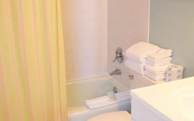 Gulf Shore Condo #517 2 Bedrooms 2 Bathrooms Condo by Redawning