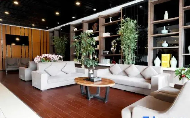Yi Qiao Hotel