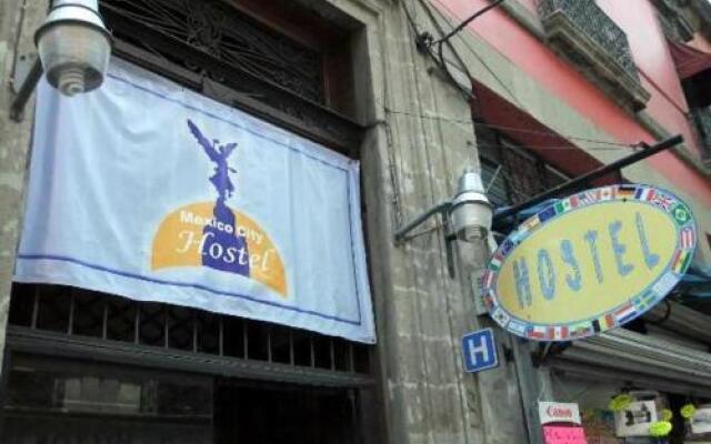 Mexico City Hostel Мехико вид на фасад