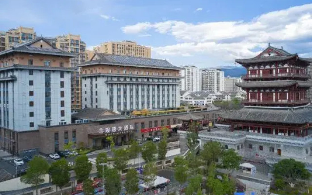 Xichang Guantang Hotel (Qionghai 17 Degrees Tang Garden Branch)