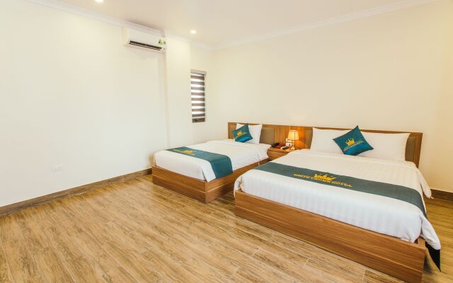 White Crown Hotel вид на фасад