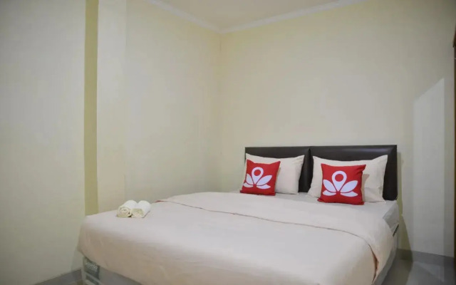ZEN Rooms Near ITC Roxy Mas