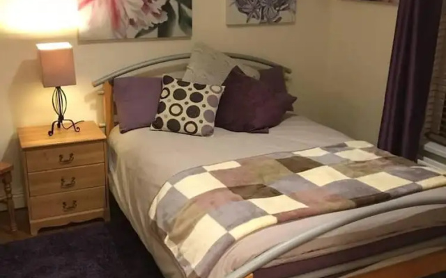 Cosy Urban 3-bedroom Terraced House in Derry