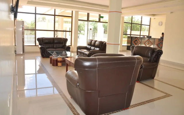 Luwa Evergreen Hotel