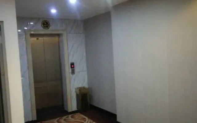 Xinle Dekaiyuan Express Hotel
