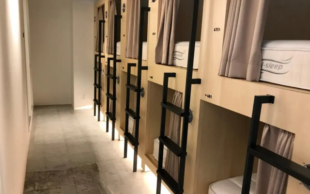 ＣＡＴＡＬＹＳＴ　ＡＲＴ　ＨＯＴＥＬ / Vacation STAY 1890
