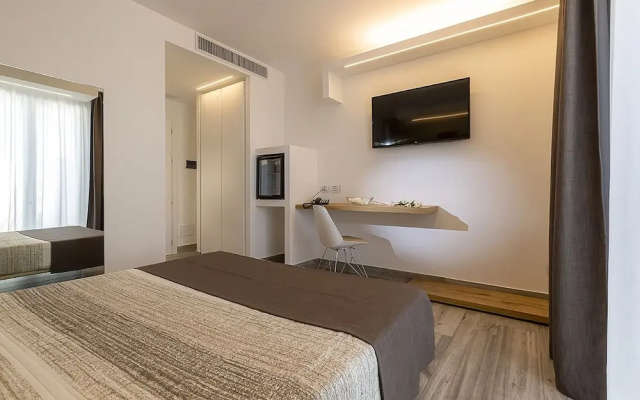 Sundeck Hotel & Spa