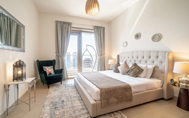Amazing 1BR apartment with waterfront views!
