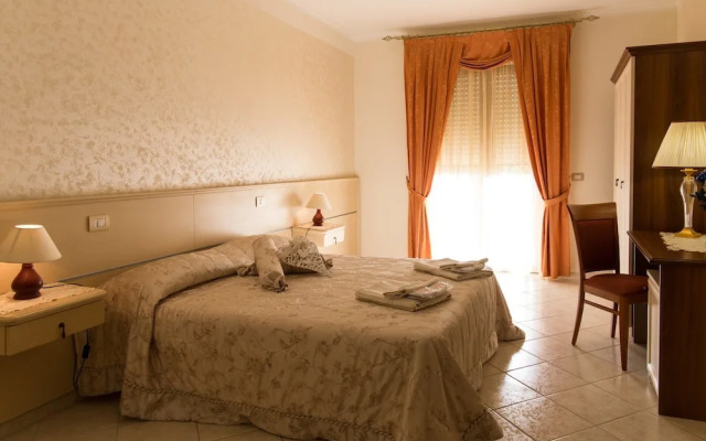 Elia Hotel