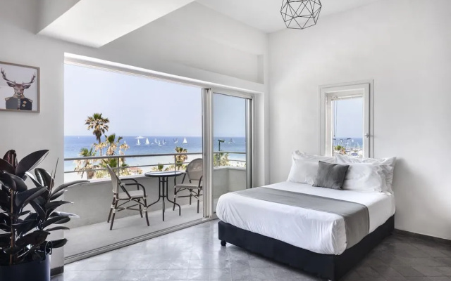 Gordon Beach House