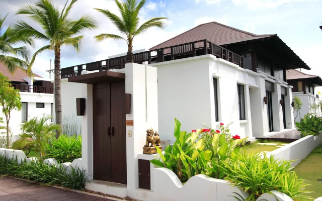 The Oriental Beach Pool Villa & Village