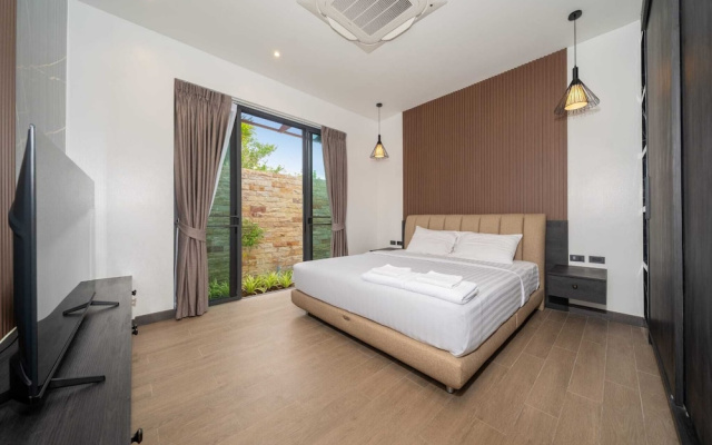 Baan Don 3 BR Pool Villa near Layan
