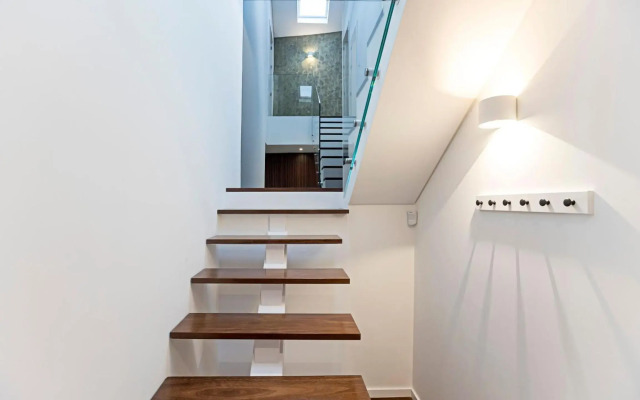 Wonderful 2BR Duplex Near River by LovelyStay