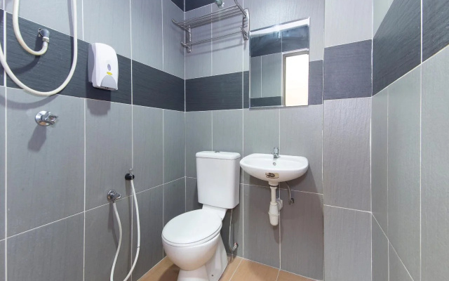 OYO 425 Hotel GS Inn