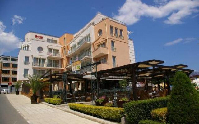 Berlin Beach Hotel Sveti Vlas Свети Влас вид на фасад