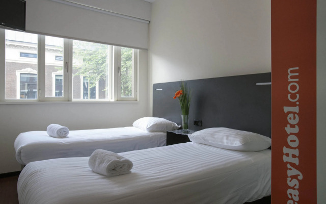 easyHotel The Hague City Centre