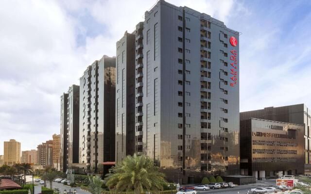 Ramada Hotel And Suites Ajman Аджман вид на фасад