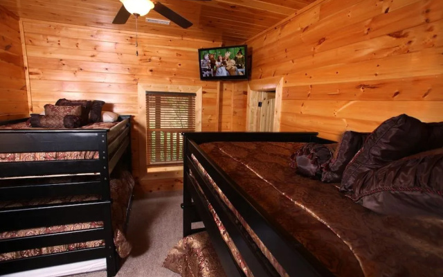Serenity Mountain Pool Lodge