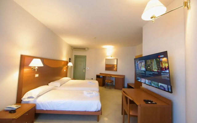 HC Hotel Touring Seniga