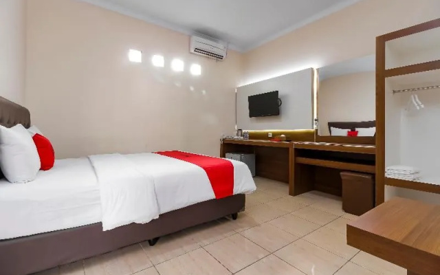 RedDoorz Plus Near Taman Lalu Lintas Bandung
