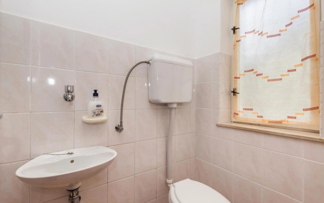 Nice Home in Matulji With Wifi and 2 Bedrooms