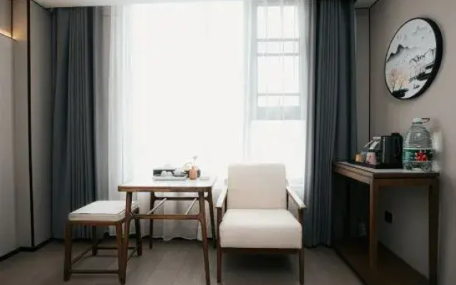 Moshang Qingju Hotel (Xihua Nuwa Plaza Branch)