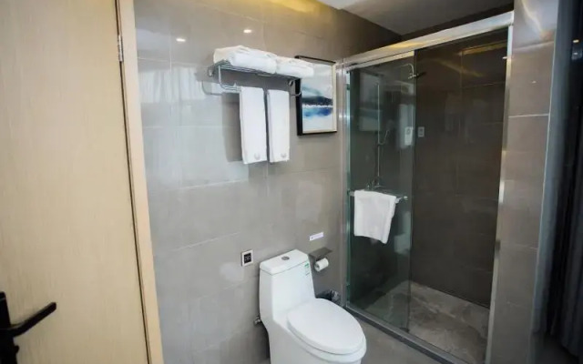 VX Hotel (Heze Dingtao District Taoyi Road)