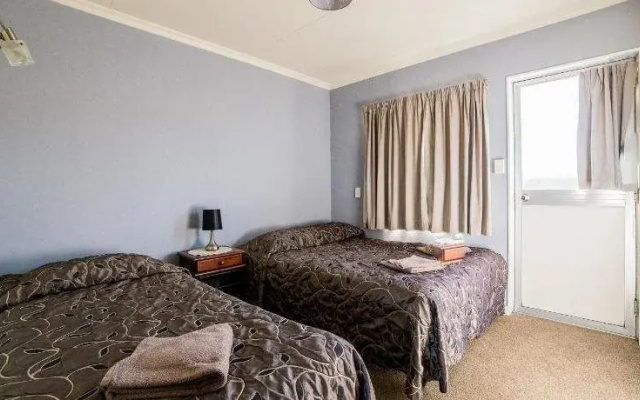Richmond Motel & Top 10 Holiday Park
