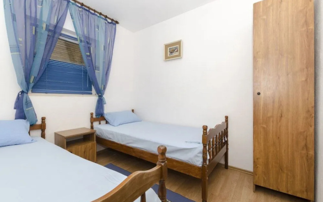 Apartments Dinko