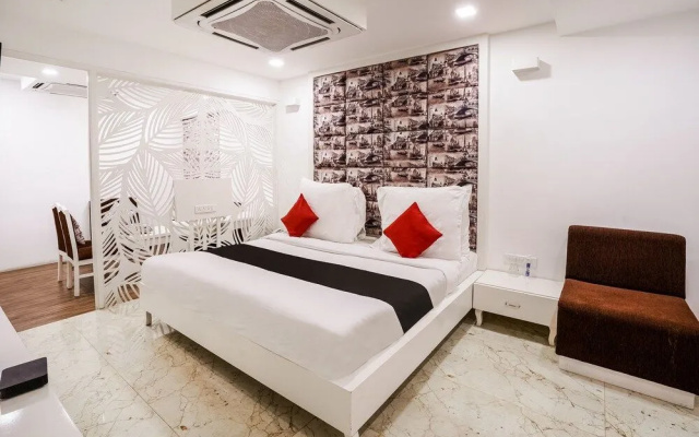 Capital O 48482 Hotel Tribecca Inn