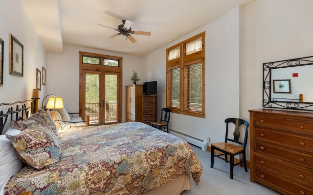 3059 The Timbers 2 Bedroom Condo by RedAwning