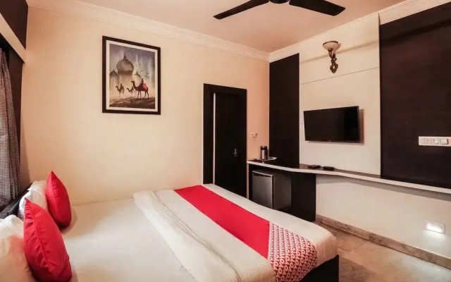 Amit Hotel by OYO Rooms