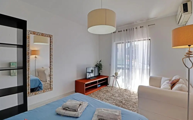 Faro Airport Flats By Homing